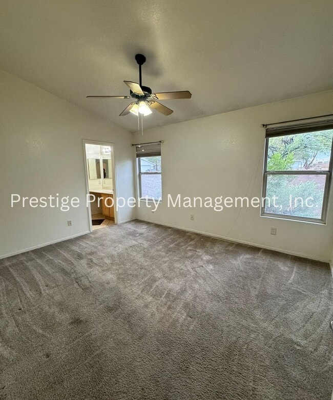 Building Photo - Charming West 2 Bedroom/ 2 Bathroom with a Den is  Waiting For You To Call Home!!