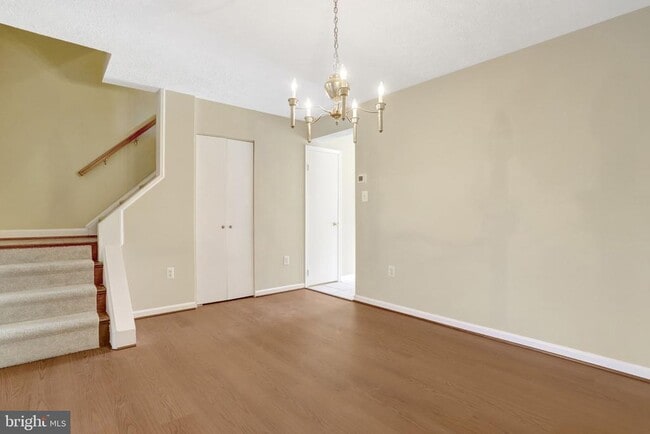 Building Photo - 5759 Independence Cir