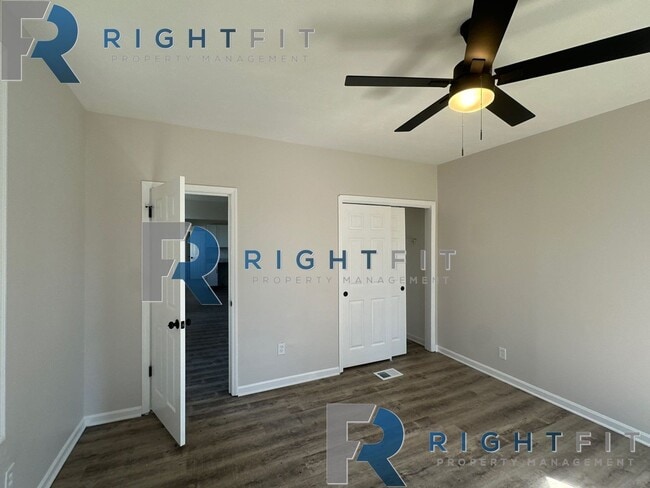 Building Photo - Newly Renovated 2 Bed, 1 Bath in Middletown