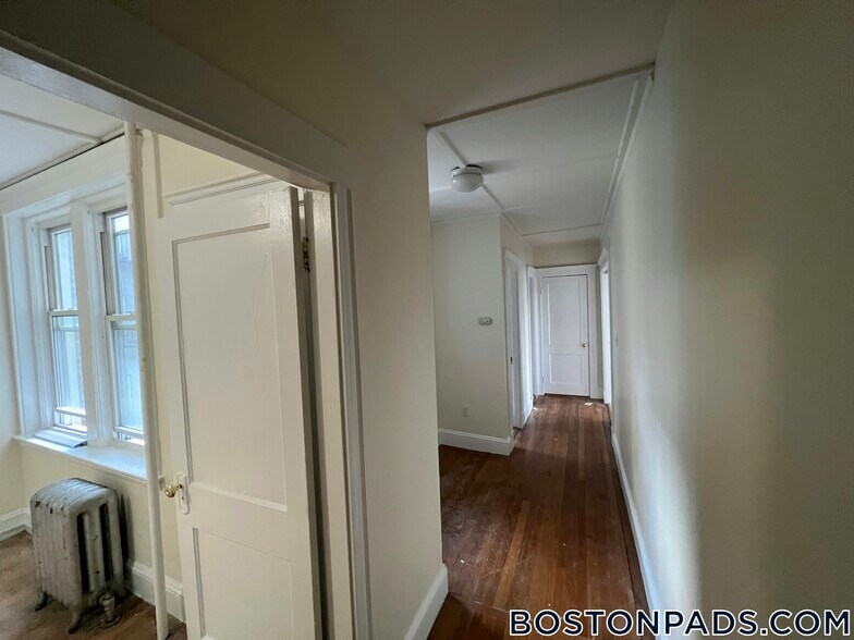 Building Photo - 1175 Boylston St