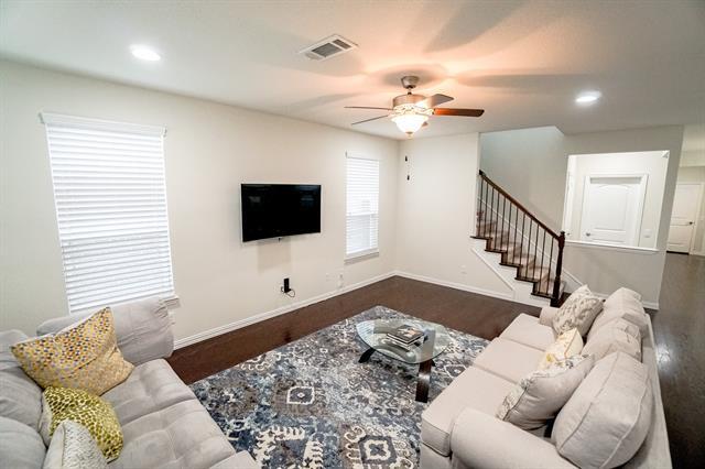 Building Photo - 841 Birdie Dr