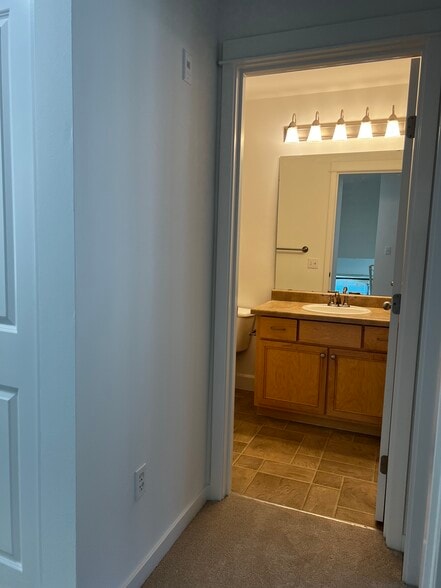 Building Photo - 21269 SE 42nd Pl