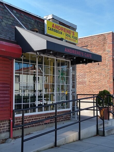 Building Photo - 5414 1st Pl NW