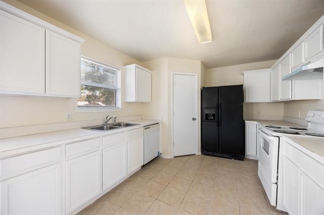 Building Photo - 211 Prentice Dr