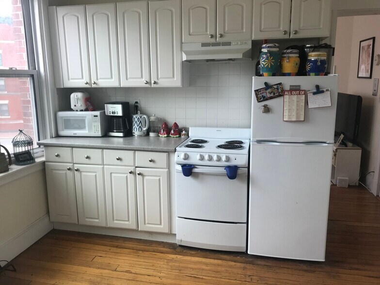 Building Photo - 279 Harvard St