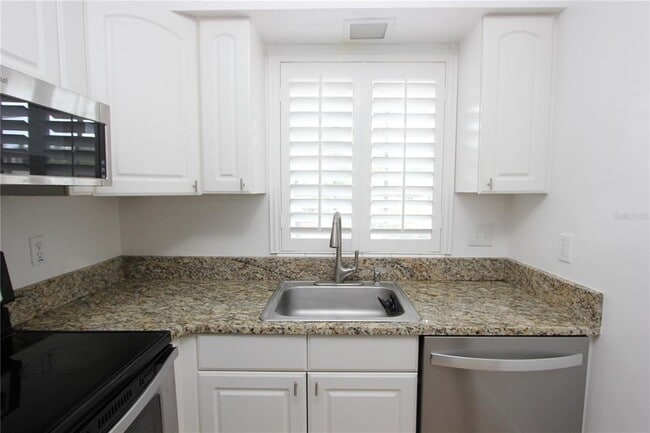 Building Photo - 1250 S Denning Dr