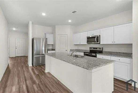 Building Photo - 4929 Mccoy Dr