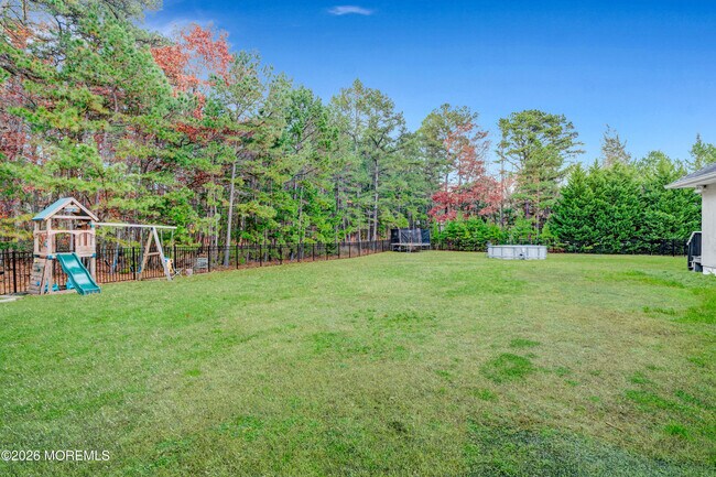 Building Photo - 2650 N Cologne Ave