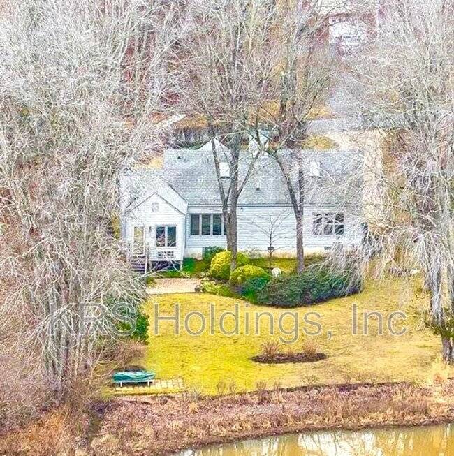 Building Photo - 487 Westwood Rd