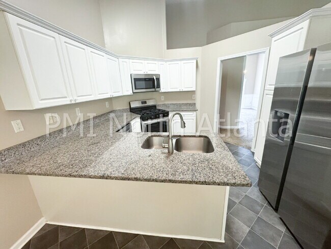 Building Photo - Ranch Style Living! All one floor!