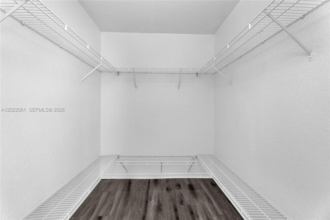 Building Photo - 1541 NW 1st Ct