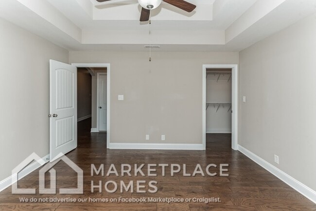 Building Photo - 702 Jim Brown Dr