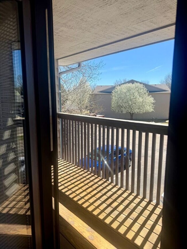 Building Photo - Limited-Time Move-In Deal: Get Your First 2 Weeks FREE! Spacious 2 Bed, 1 Bath Apartments + Flexi...