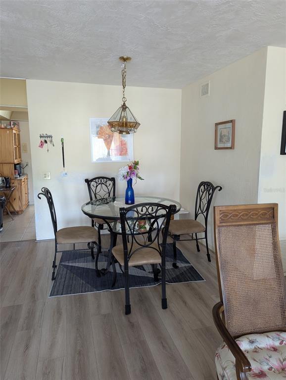 Building Photo - 2433 Brazilia Dr