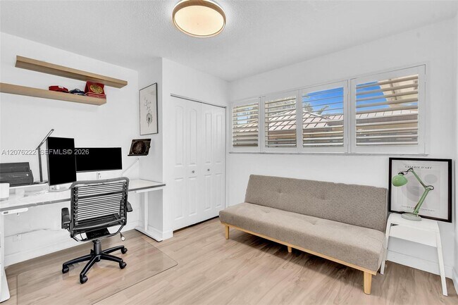 Building Photo - 101 SW 75th Ave