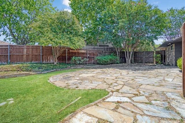 Building Photo - 2149 Willow Pl