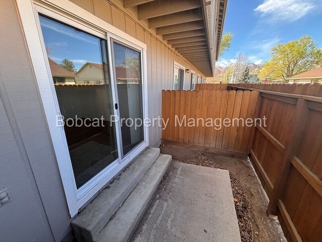 Building Photo - 1516 South Ct