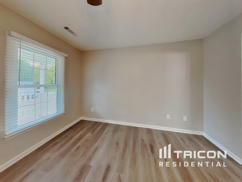 Building Photo - 1040 Reynolds Manor Dr