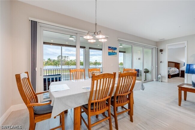 Building Photo - 2555 Seychelles Dr