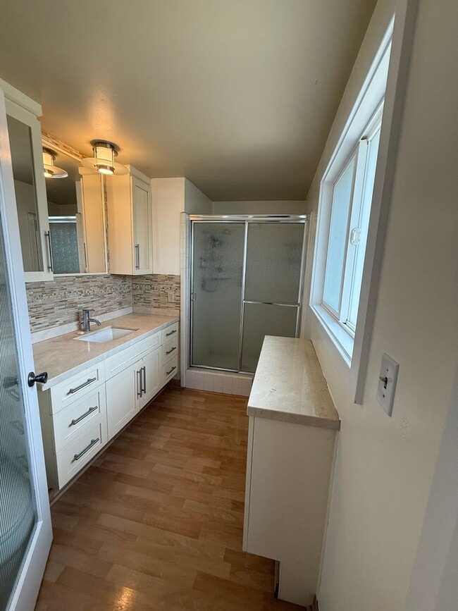 Building Photo - 9235 Creemore Dr