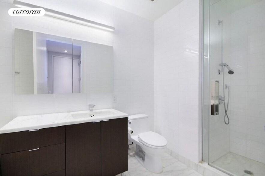 Building Photo - 101 Warren St