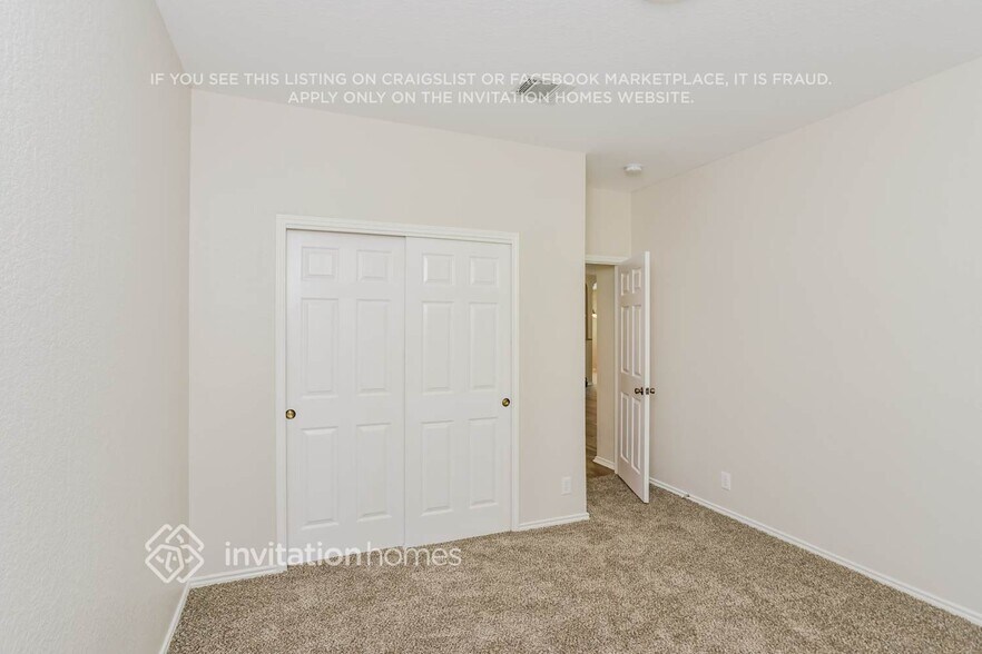 Building Photo - 710 Campion Red