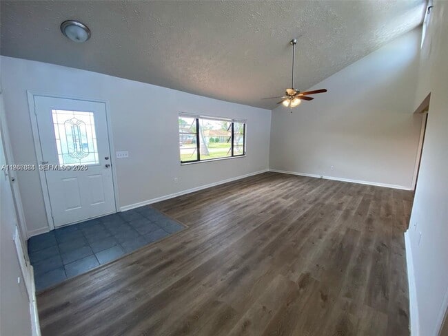 Building Photo - 371 SE Fairchild Ave