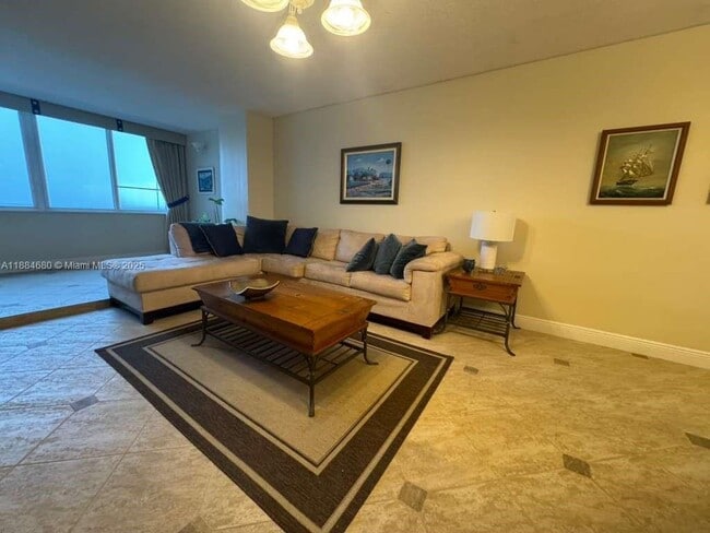 Building Photo - 5005 Collins Ave