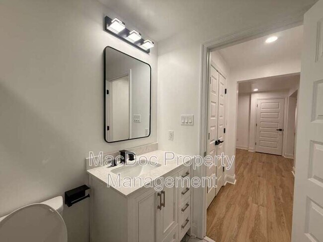 Building Photo - 10402 Laurel Ridge Way