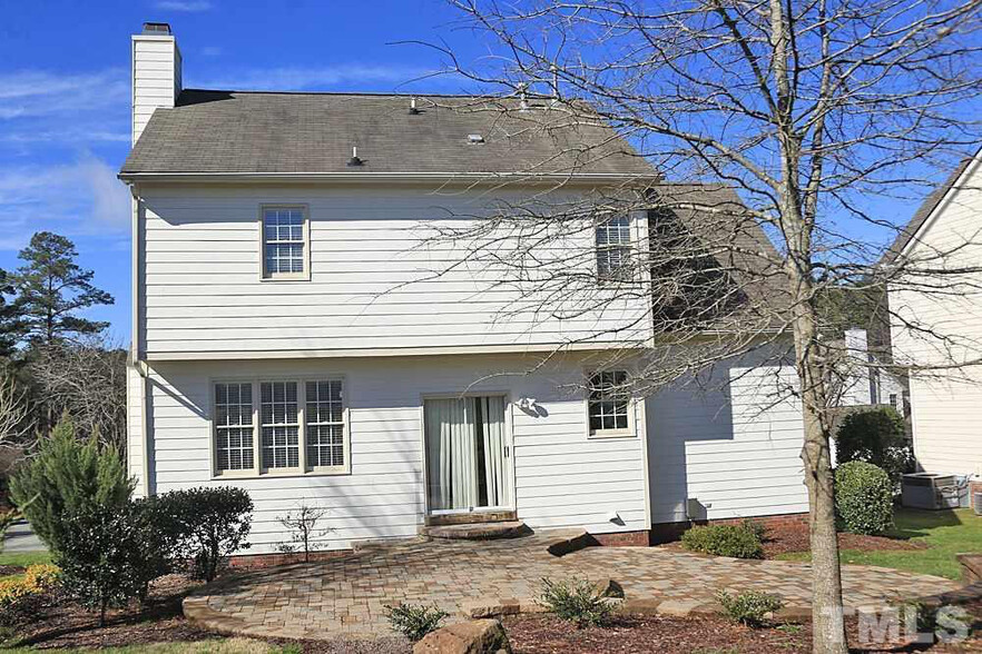 Building Photo - Room in House on College Ave