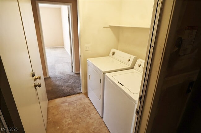 Building Photo - 425 Don Fernando Circle