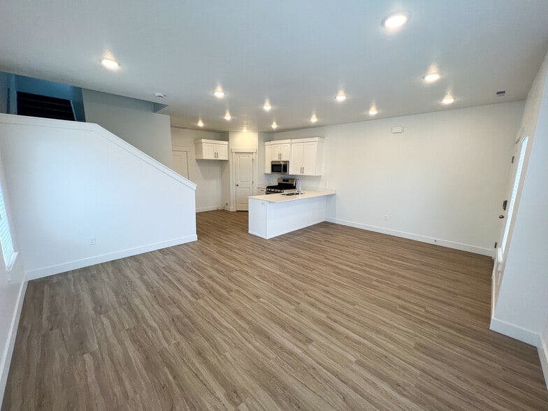 Building Photo - 3127 S 225 W