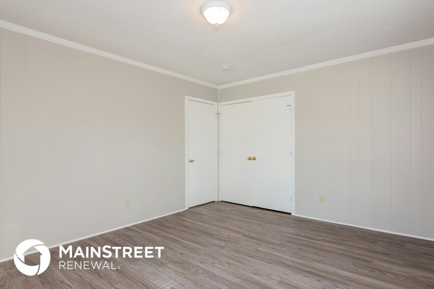 Building Photo - 8711 Farmwood Ct