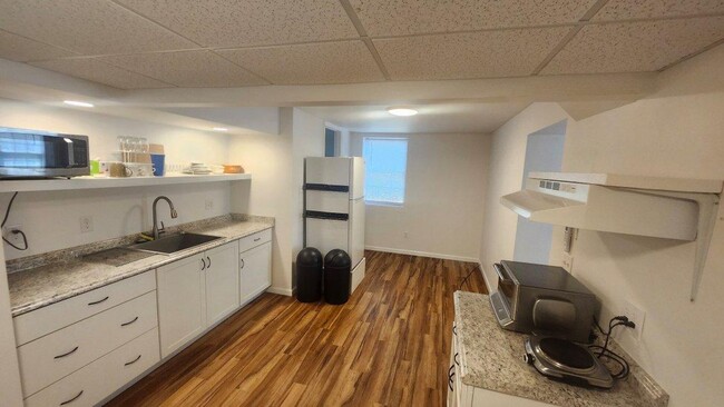 Building Photo - West AVL - Furnished Basement Efficiency