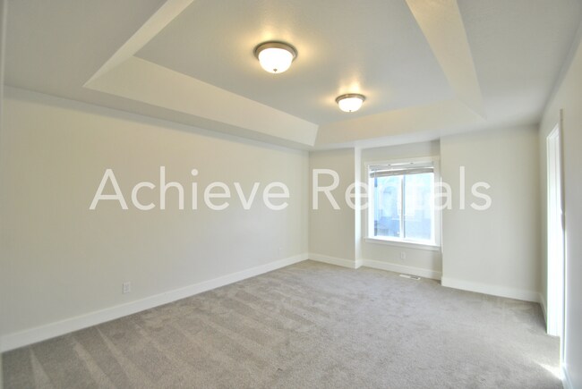 Building Photo - 368 E 2075 N