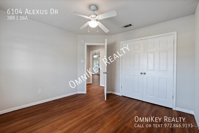 Building Photo - 6104 Alexus Dr