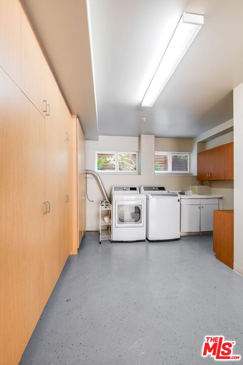 Building Photo - 4125 W Hood Ave
