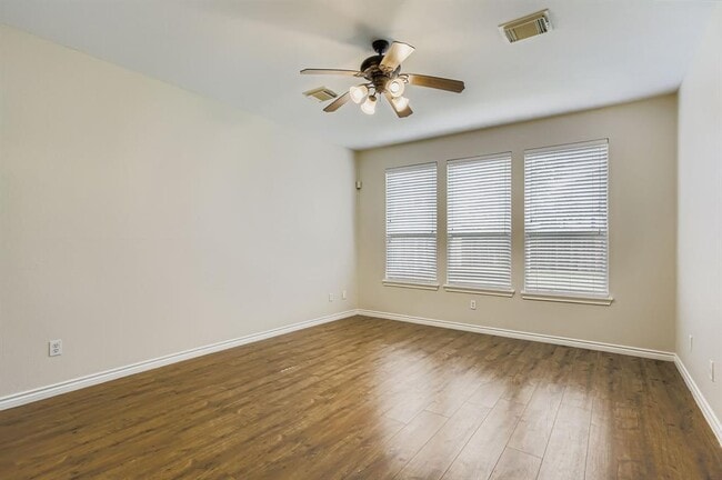 Building Photo - 20806 Cottage Cove Ln