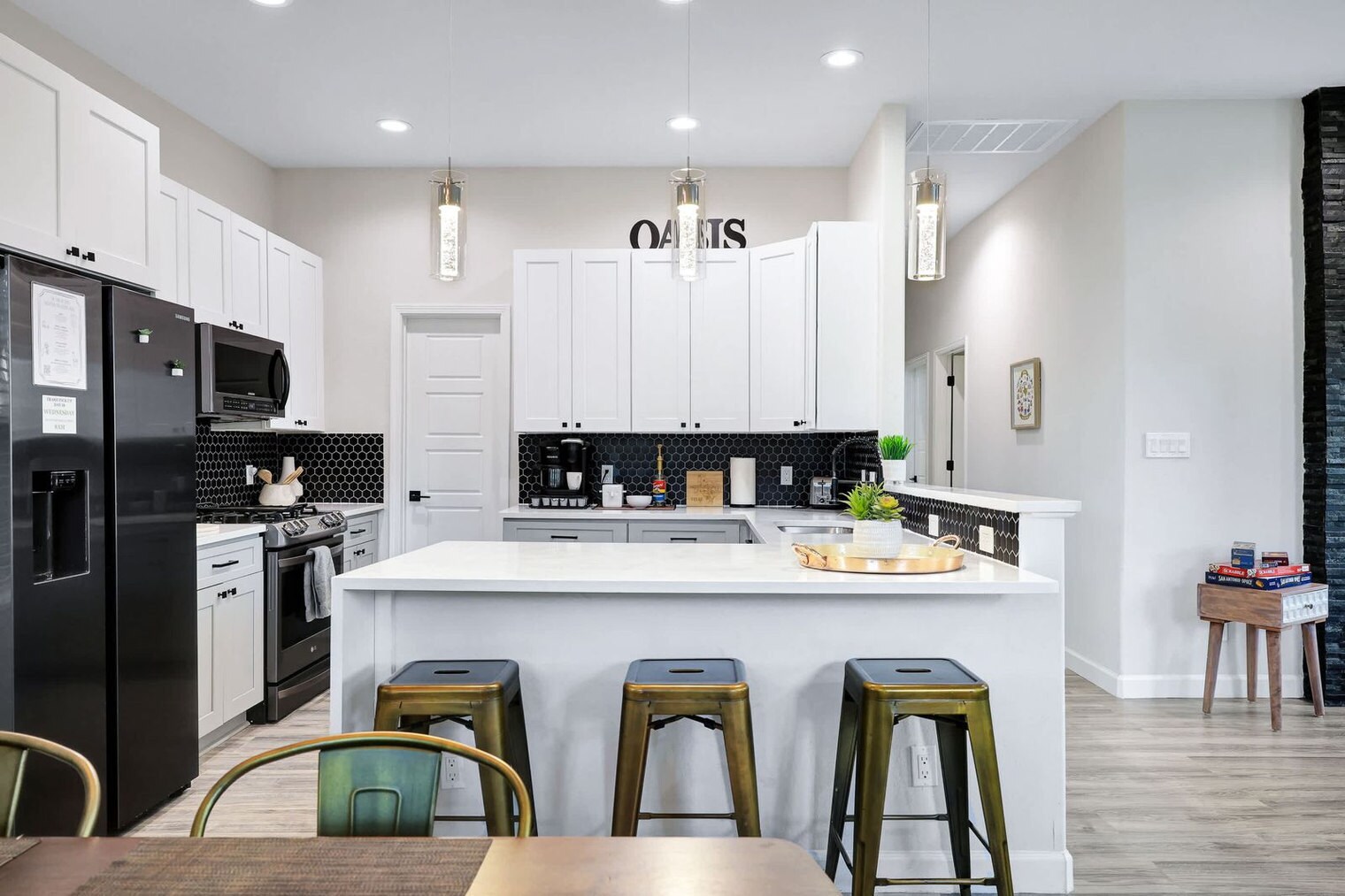 Building Photo - 1214 Hays St