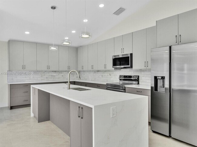 Building Photo - 3863 SW 53rd Pl