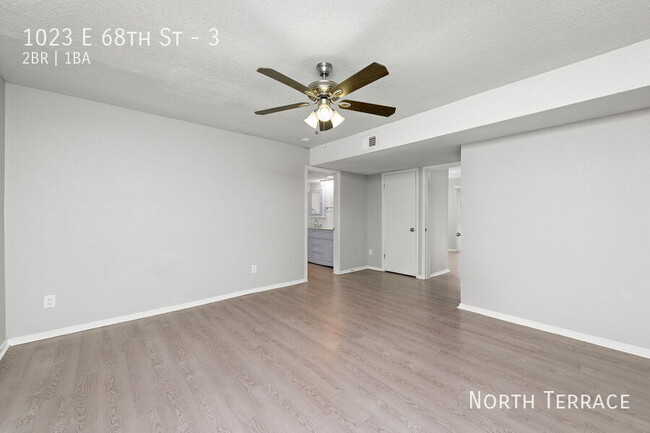 Building Photo - 1023 E 68th St