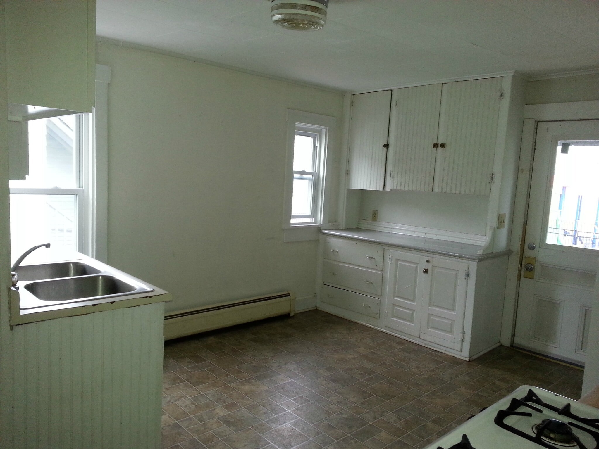 Building Photo - 188 Pine St