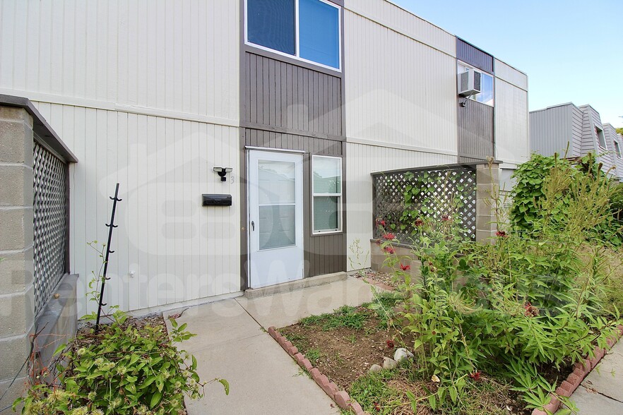 Building Photo - 1353 S Coffman St
