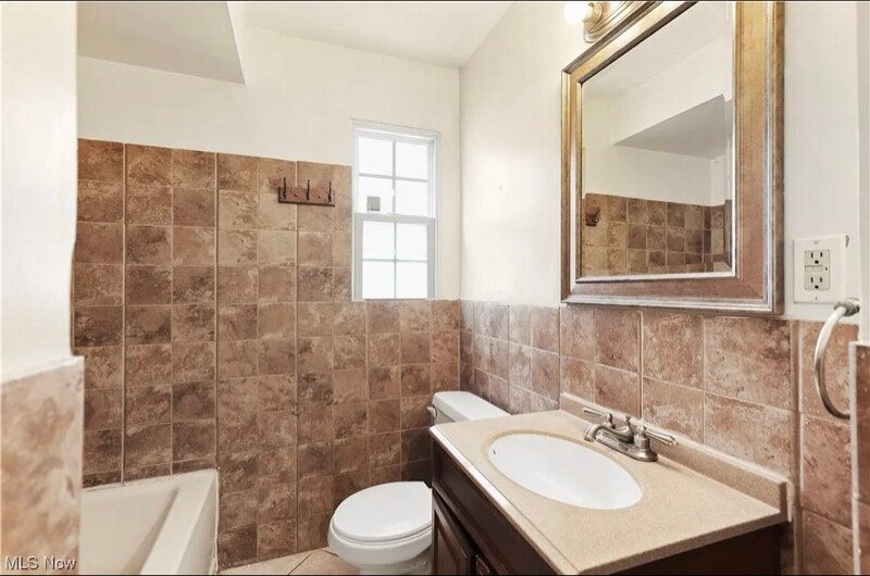 Building Photo - 3836 W 117th St