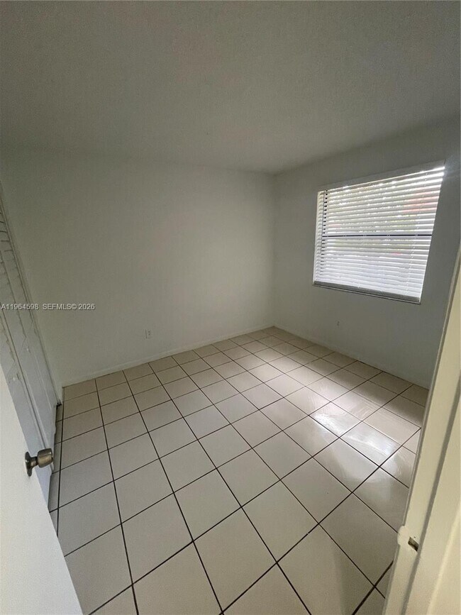 Building Photo - 9700 Hammocks Blvd