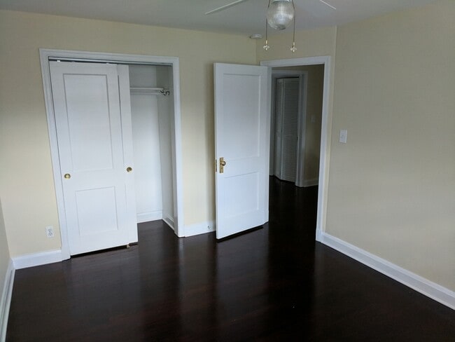 Building Photo - 1508 Langford Rd