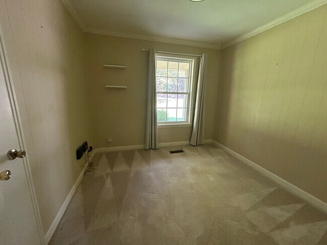 Building Photo - 357 Kenny Haynes Rd