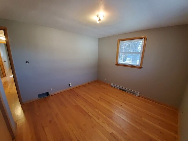 Building Photo - 3 bedroom Northside ranch
