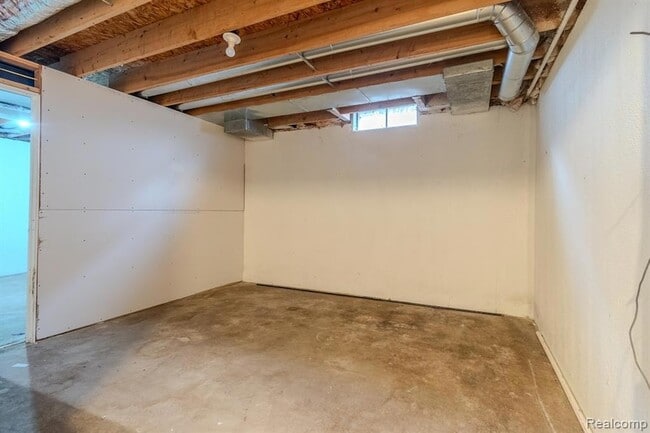 Building Photo - 27365 Park Ct