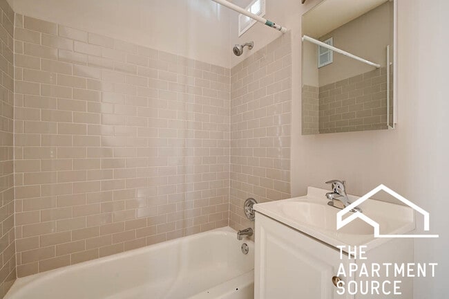 Building Photo - 5746 N Winthrop Ave